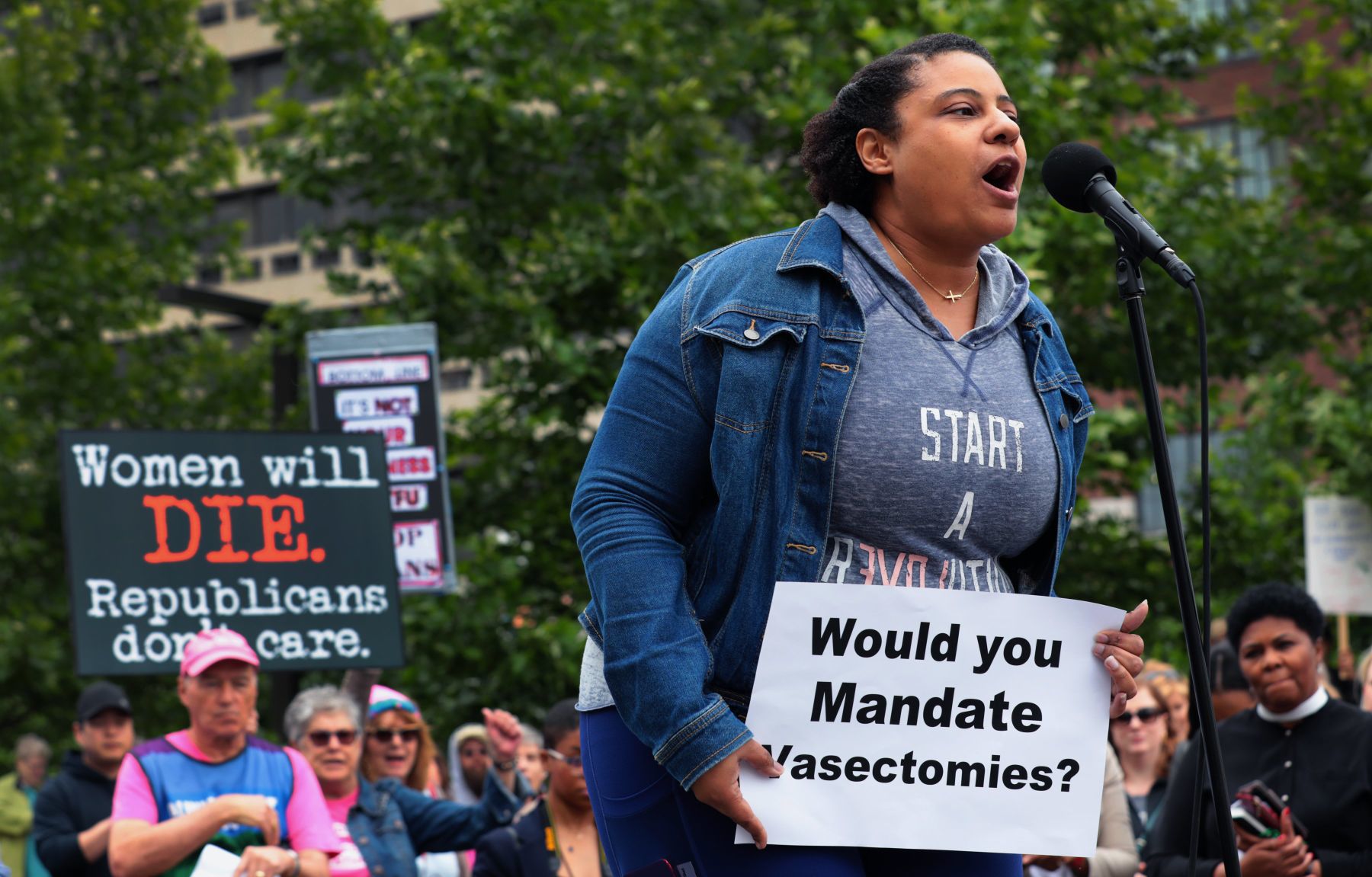 Hundreds rally for abortion rights